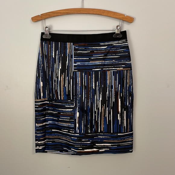 NWT Ann Taylor Paintbrush Paint Strokes Abstract Pattern Striped Skirt Size 6P - Picture 1 of 6
